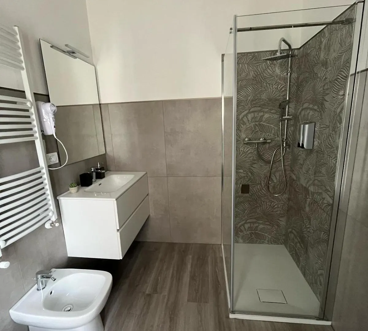 Tiburtina Urban Rooms Řím 0*,